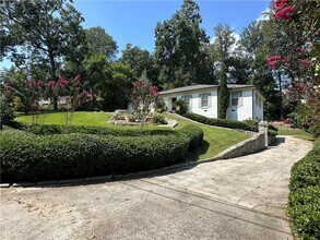 2079 Street De Ville in Atlanta, GA - Building Photo - Building Photo