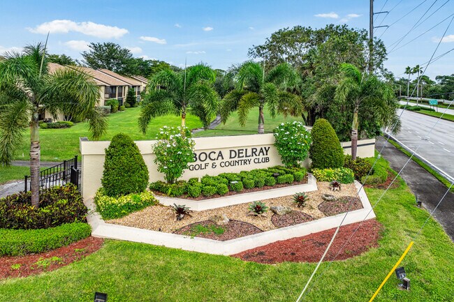 5087 Oakhill Ln in Delray Beach, FL - Building Photo - Building Photo