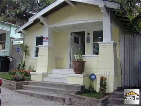 240 Ashland Ave in Santa Monica, CA - Foto de edificio - Building Photo