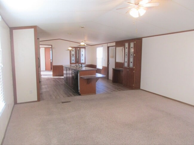 800 W Davis Ave in Weatherford, OK - Building Photo - Building Photo