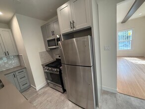 400 N Ogden Dr in Los Angeles, CA - Building Photo - Building Photo