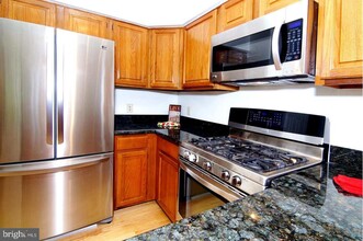 6581 Cypress Point Rd in Alexandria, VA - Building Photo - Building Photo