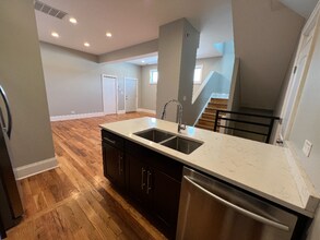 3533 W Armitage Ave in Chicago, IL - Building Photo - Building Photo
