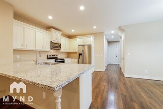 5003 Higgins St in Houston, TX - Foto de edificio - Building Photo