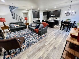 1379 Pinecrest Trl in Ammon, ID - Building Photo