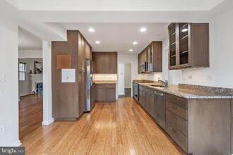 3116 Wynford Dr in Fairfax, VA - Building Photo - Building Photo