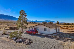 437 N River Ln, Unit Desert Springs in Littlefield, AZ - Building Photo