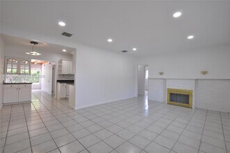 11111 SW 78th Ct in Pinecrest, FL - Building Photo - Building Photo