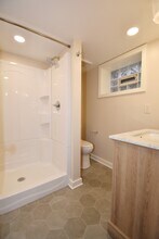 1559 Orchardview Dr in Pittsburgh, PA - Building Photo - Building Photo