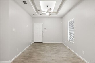 13 S Colt Ln in Edinburg, TX - Building Photo - Building Photo