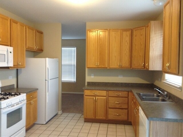 32735 Innetowne Rd in Lakemoor, IL - Building Photo - Building Photo