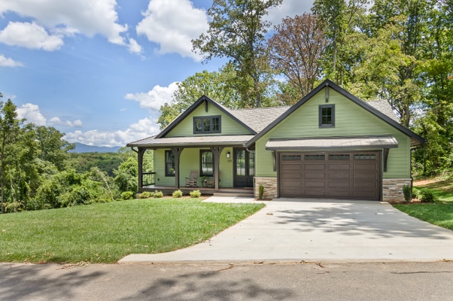 property at 120 Gashes Crk Rd