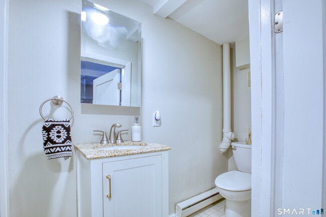 60 Lawn Ave in Stamford, CT - Building Photo - Building Photo