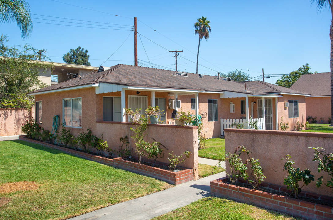 4632 Walnut Ave in Pico Rivera, CA - Foto de edificio