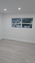 721 NE 142nd St in North Miami, FL - Building Photo - Building Photo
