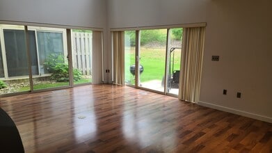 122 Blue Ridge Cir, Unit OAKHURST in Harrisburg, PA - Foto de edificio - Building Photo