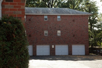 Rose Garden in Hackensack, NJ - Building Photo - Building Photo