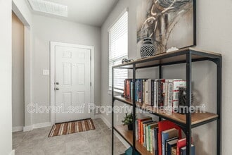 412 Hortus Dr in Kyle, TX - Building Photo - Building Photo