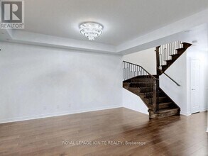 38 Greensborough Village Cir in Markham, ON - Building Photo - Building Photo