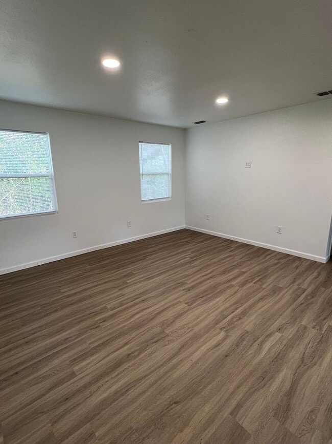 213 Hull Ave in Gladewater, TX - Building Photo - Building Photo