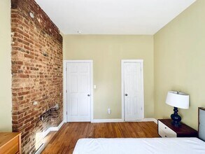 Furnished room/NOT APARTMENT, Unit 3 in Brooklyn, NY - Building Photo - Building Photo