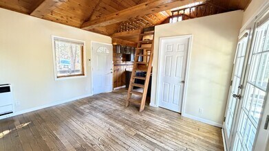 25065 Laurel Trail in Idyllwild, CA - Building Photo - Building Photo