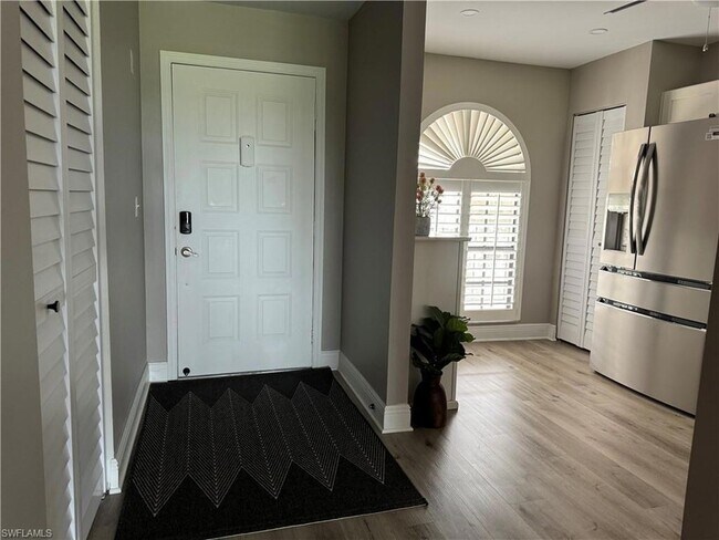605 Augusta Blvd, Unit 14 in Naples, FL - Building Photo - Building Photo