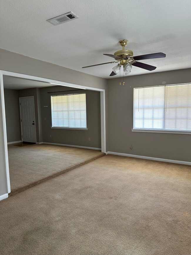 2211 Shannondoah Dr in Dothan, AL - Building Photo - Building Photo