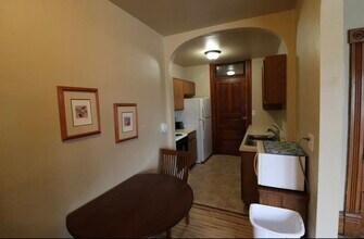 107 E Monroe St, Unit 4 in Tomah, WI - Building Photo - Building Photo