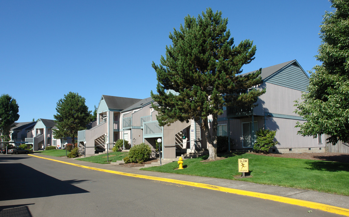 Glenbrook Apartments in Eugene, OR - Foto de edificio