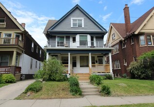 2837 N Frederick Ave in Milwaukee, WI - Building Photo - Building Photo