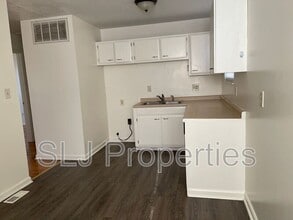 9913 Lochwick Way in Louisville, KY - Building Photo - Building Photo