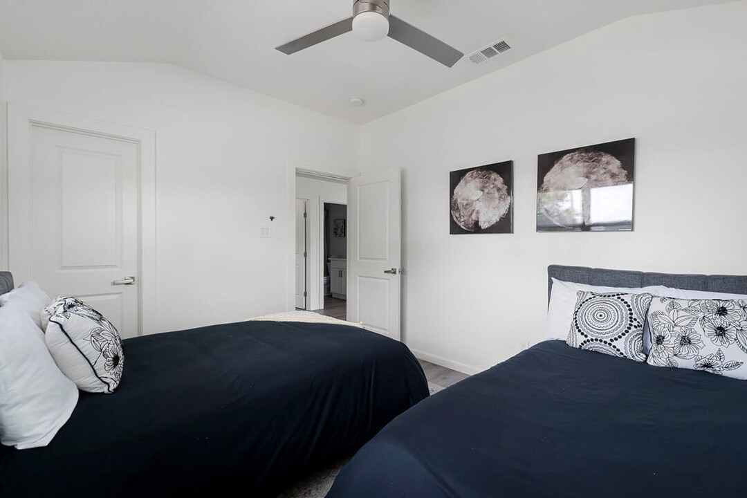 317 Alcalde St in Dallas, TX - Building Photo