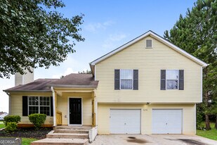 7276 New Dale Rd in Rex, GA - Building Photo