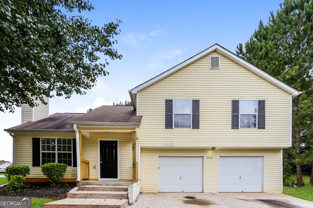 7276 New Dale Rd in Rex, GA - Foto de edificio