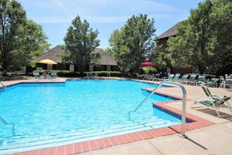 6155 Craughwell Ln in Dublin, OH - Foto de edificio - Building Photo