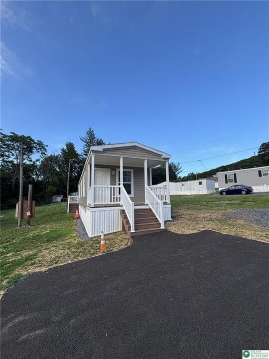 20 Court St in Lehighton, PA - Building Photo
