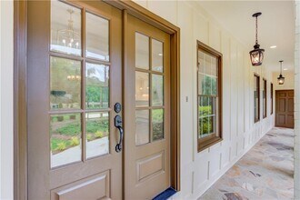 770 Crest Valley Dr NW in Atlanta, GA - Building Photo - Building Photo