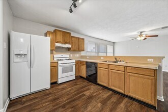 19811 Shores Edge Dr in Tomball, TX - Foto de edificio - Building Photo