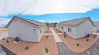 1111 Sixshooter Ave in Pahrump, NV - Building Photo - Building Photo