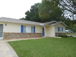 17746 SE 99th Ave in the Villages, FL - Foto de edificio - Building Photo