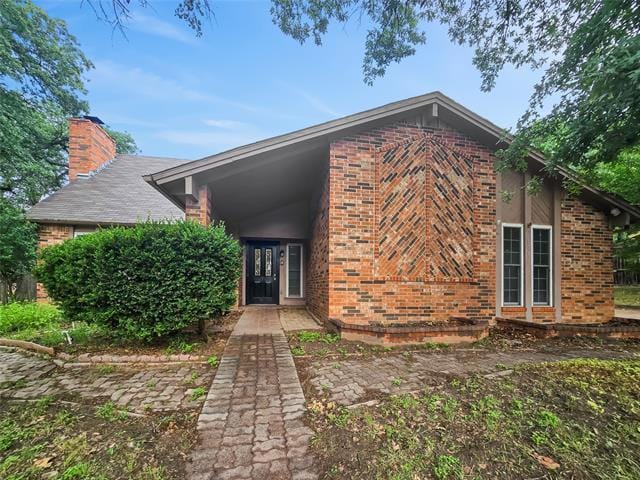 property at 1012 Woodridge Dr