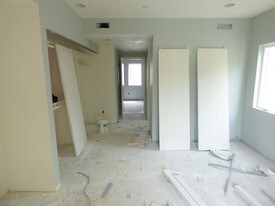 10706 Camarillo St in Toluca Lake, CA - Building Photo