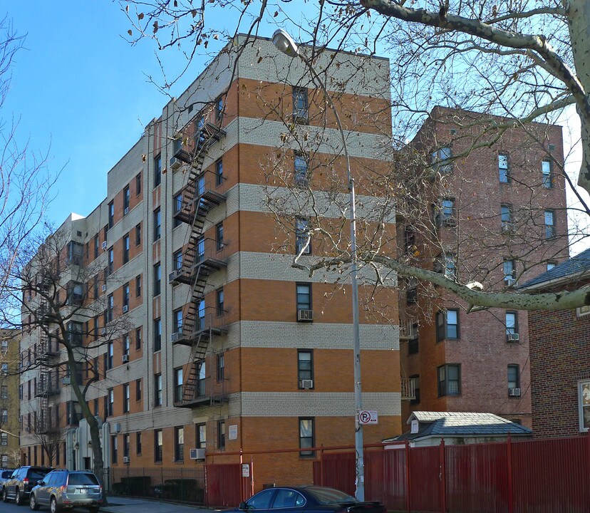 2520 Kings Hwy in Brooklyn, NY - Foto de edificio