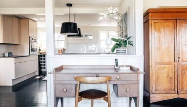 23 Mulford Ln in Sag Harbor, NY - Building Photo - Building Photo