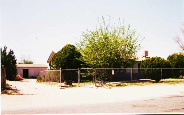 16243-16245 Spruce St in Hesperia, CA - Building Photo - Building Photo