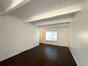 1393 Nord Ave in Chico, CA - Building Photo - Building Photo