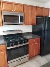 263 Central St, Unit 3R in Springfield, MA - Foto de edificio - Building Photo