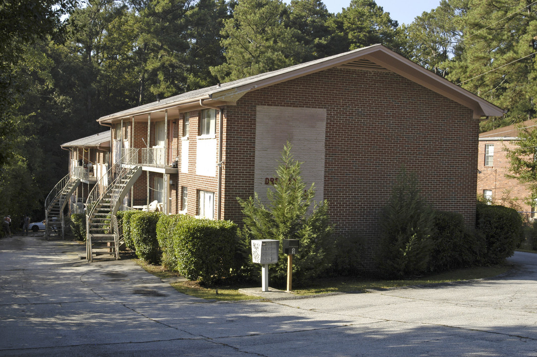 Dresden Villas in Atlanta, GA - Building Photo