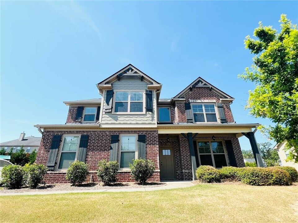 5665 Winding Lakes Dr in Cumming, GA - Building Photo